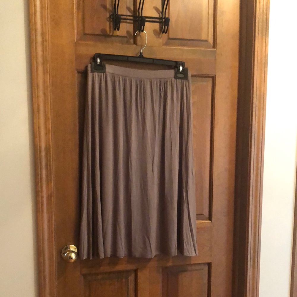 Cynthia Rowley Elegant and Versatile Taupe Skirt